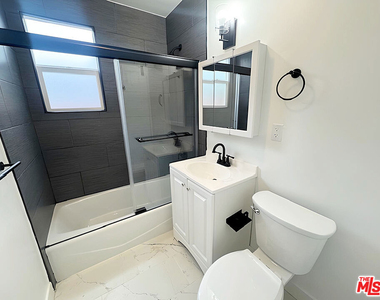 2416 Boone Avenue - Photo Thumbnail 7