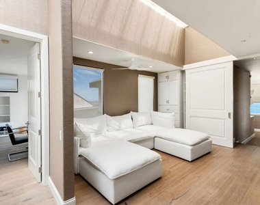 25252 Malibu Road - Photo Thumbnail 15