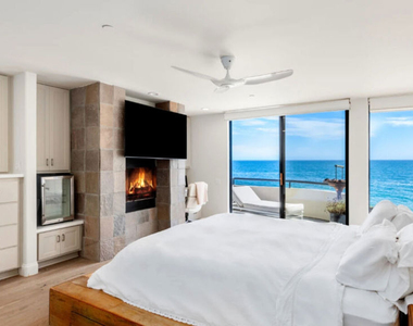 25252 Malibu Road - Photo Thumbnail 26