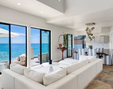 25252 Malibu Road - Photo Thumbnail 10