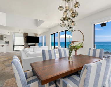 25252 Malibu Road - Photo Thumbnail 14