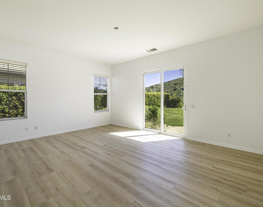 3178 Sunset Hills Boulevard - Photo Thumbnail 9
