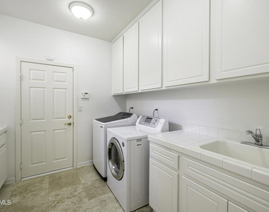 3178 Sunset Hills Boulevard - Photo Thumbnail 17