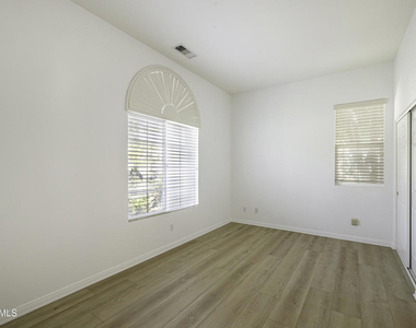 3178 Sunset Hills Boulevard - Photo Thumbnail 13