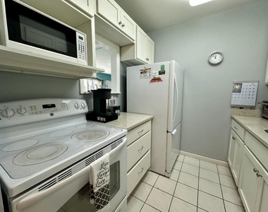 1001 Ne 8th Avenue - Photo Thumbnail 8
