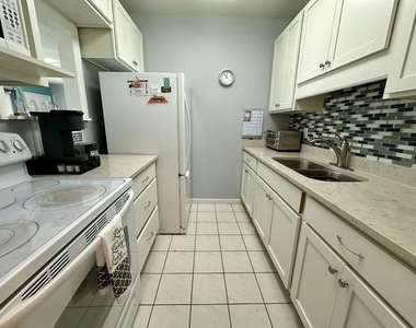 1001 Ne 8th Avenue - Photo Thumbnail 7