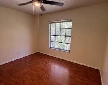 6800 Ne 22nd Way - Photo Thumbnail 15