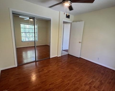 6800 Ne 22nd Way - Photo Thumbnail 14