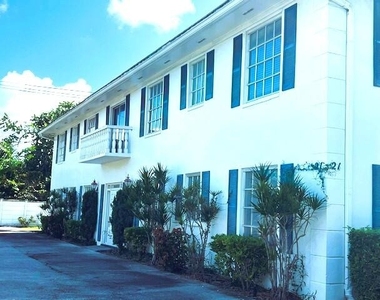 6800 Ne 22nd Way - Photo Thumbnail 2