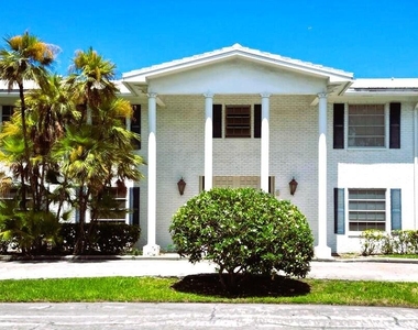 6800 Ne 22nd Way - Photo Thumbnail 1