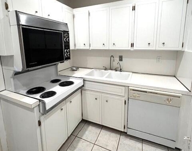 6800 Ne 22nd Way - Photo Thumbnail 8