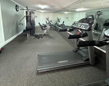 6800 Ne 22nd Way - Photo Thumbnail 19