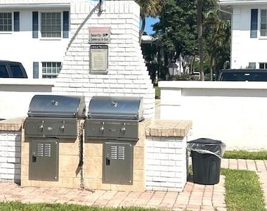 6800 Ne 22nd Way - Photo Thumbnail 24