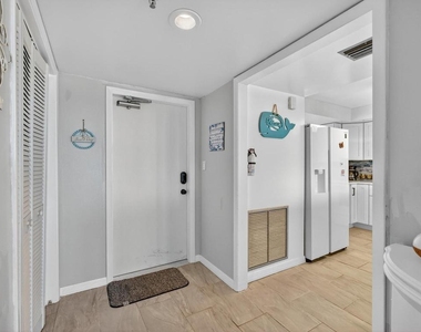 801 S Ocean Drive - Photo Thumbnail 22