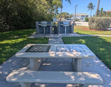 801 S Ocean Drive - Photo Thumbnail 3