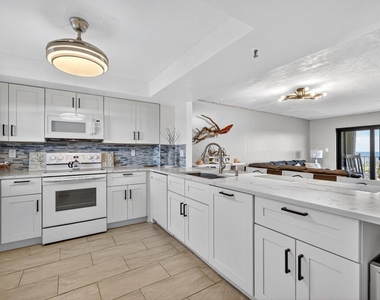 801 S Ocean Drive - Photo Thumbnail 26