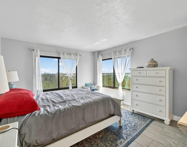 801 S Ocean Drive - Photo Thumbnail 14