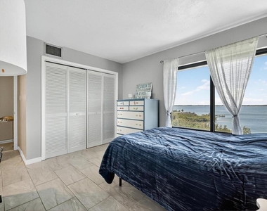 801 S Ocean Drive - Photo Thumbnail 6