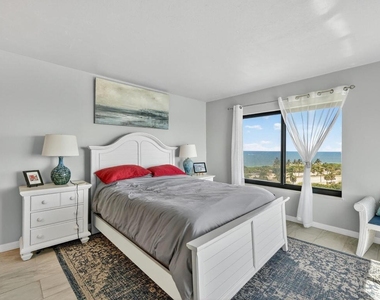 801 S Ocean Drive - Photo Thumbnail 16
