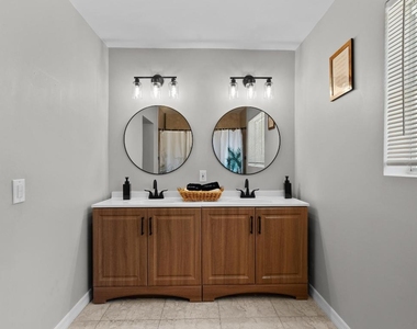 4220 Sunrise Boulevard - Photo Thumbnail 6