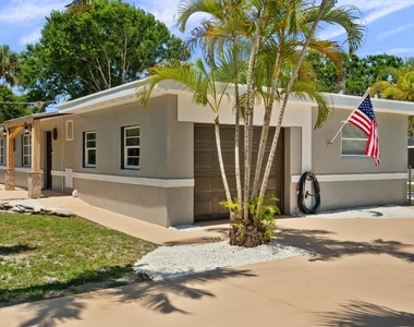 4220 Sunrise Boulevard - Photo Thumbnail 2