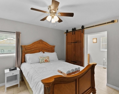 4220 Sunrise Boulevard - Photo Thumbnail 18