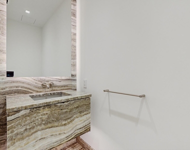 500 W 18th Street - Photo Thumbnail 10