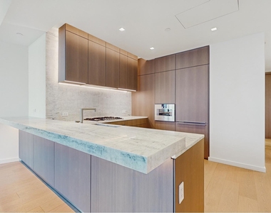 500 W 18th Street - Photo Thumbnail 6