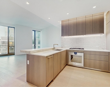 500 W 18th Street - Photo Thumbnail 5