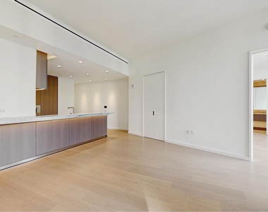 500 W 18th Street - Photo Thumbnail 2