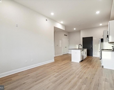 2157 E Lehigh Avenue - Photo Thumbnail 18