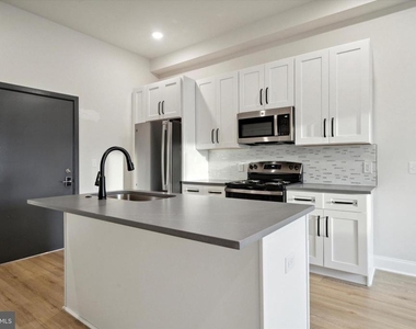 2157 E Lehigh Avenue - Photo Thumbnail 17