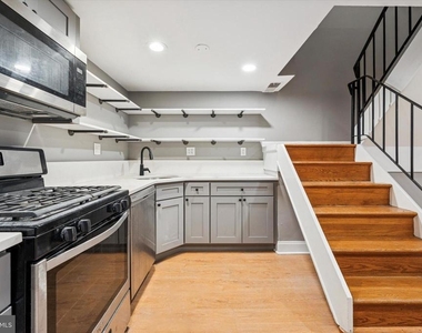 2034 Mount Vernon Street - Photo Thumbnail 6
