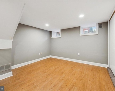 2034 Mount Vernon Street - Photo Thumbnail 7