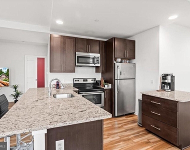 231 State Street - Photo Thumbnail 4
