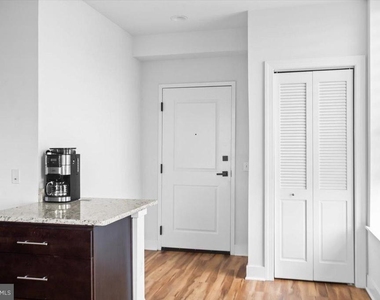 231 State Street - Photo Thumbnail 3