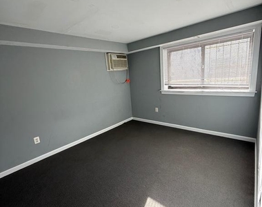 3103 Naylor Road Se - Photo Thumbnail 9