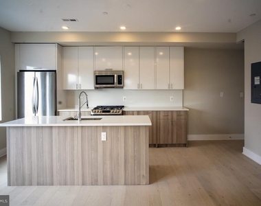 812 18th Street Ne - Photo Thumbnail 8