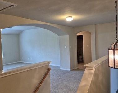 808 Busleigh Castle Way - Photo Thumbnail 15
