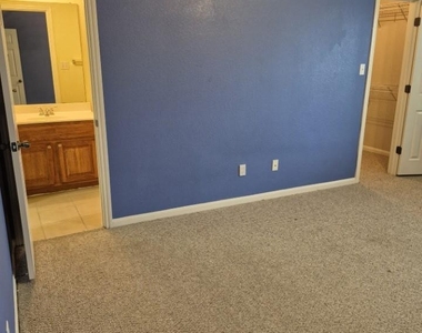 808 Busleigh Castle Way - Photo Thumbnail 20