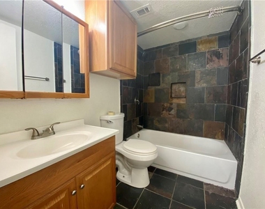 3000 Guadalupe St - Photo Thumbnail 3