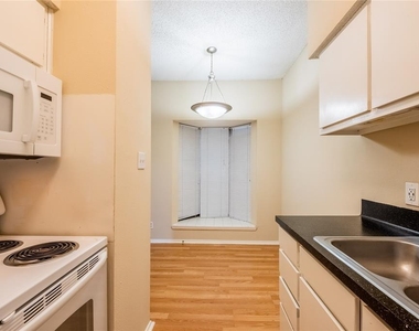 2818 Nueces St - Photo Thumbnail 1
