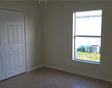 137 Milwaukee Boulevard - Photo Thumbnail 6