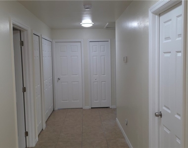 137 Milwaukee Boulevard - Photo Thumbnail 3