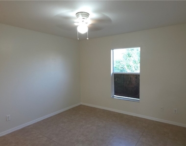 137 Milwaukee Boulevard - Photo Thumbnail 7