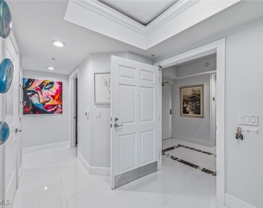 1065 Borghese Lane - Photo Thumbnail 5
