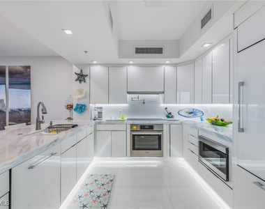 1065 Borghese Lane - Photo Thumbnail 11