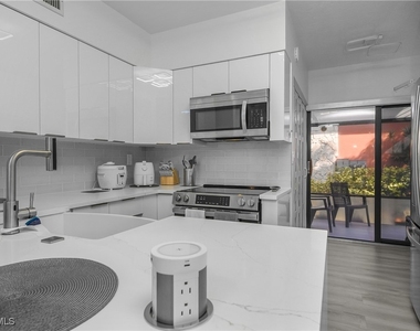 201 S Collier Boulevard - Photo Thumbnail 12