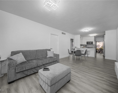 201 S Collier Boulevard - Photo Thumbnail 5