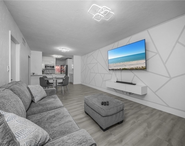 201 S Collier Boulevard - Photo Thumbnail 6